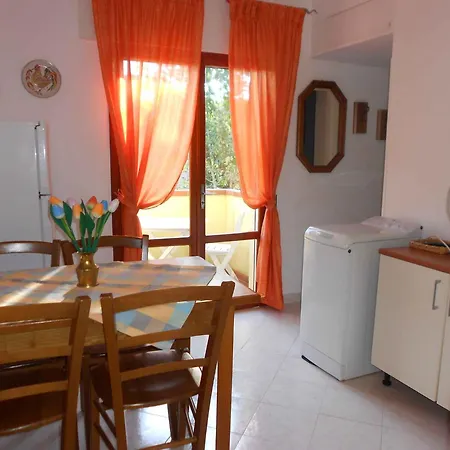 Apartment In 25028 *